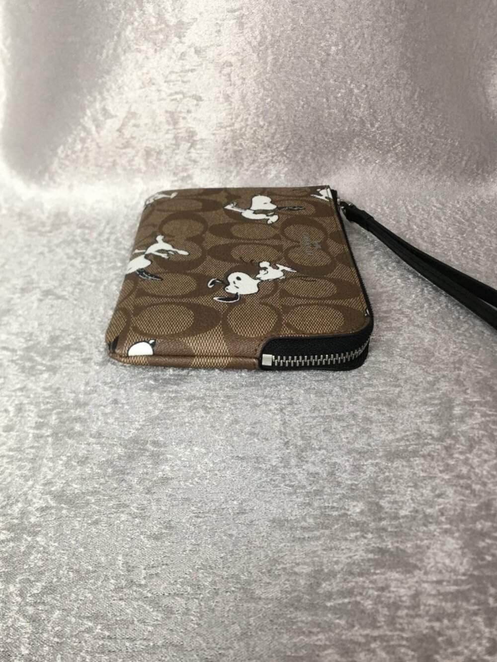 Coach X Peanuts Corner Zip Wristlet Wallet With Snoopy & Woodstock - Picture 6 of 9